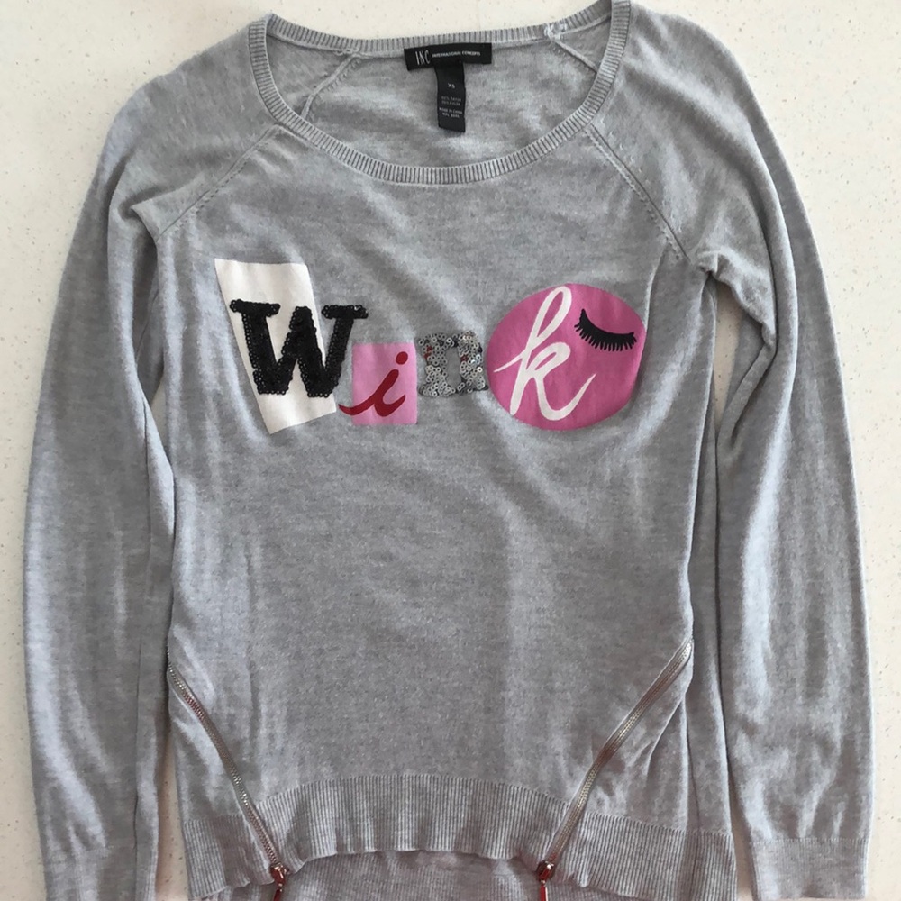 Cute XS sweater with two side zippers